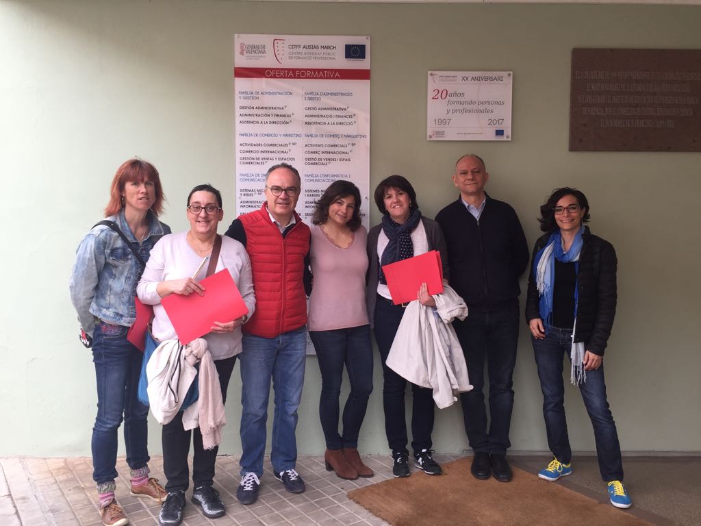 Profesorado del Lycée Sidoine Apollinaire y del Ausiàs que les ha acompañado en la visita.